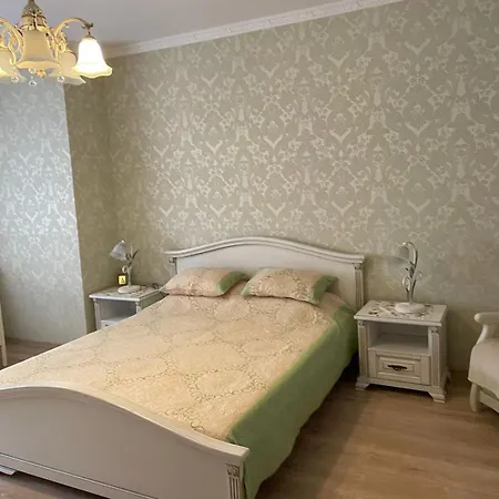 красивая 2-ком.кв.,в новом доме!от хозяйки! Apartment Odesa