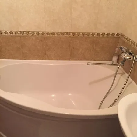 красивая 2-ком.кв.,в новом доме!от хозяйки! Apartment